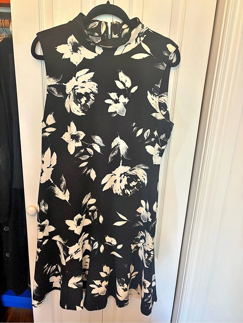 Ivanka Trump Black & Cream Floral Mock Neck Sleeveless Fit & Flare Dress Size 12